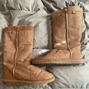 Engraved Bearpaw snow boots